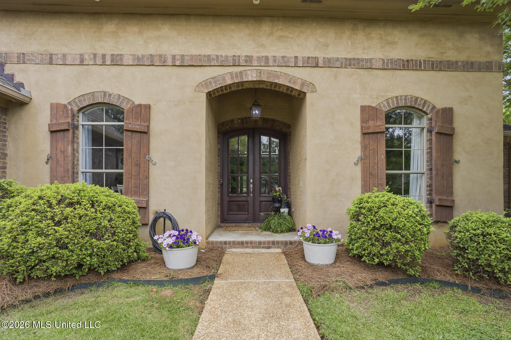 143 Covey Run Madison, MS 39110 - Photo 7 of 33 Covered Front Porch