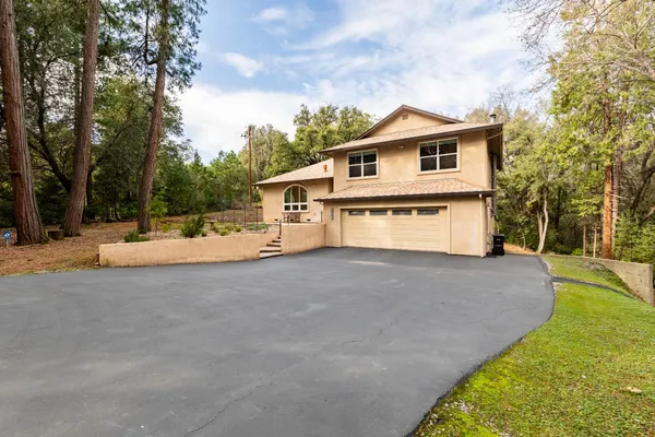 $649,900 | 18777 Sugar Pine Drive South, Pine Grove, CA 95665