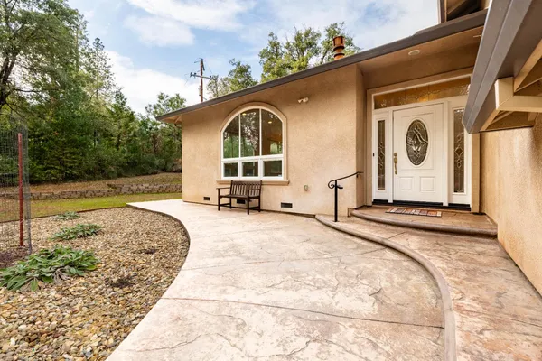 $649,900 | 18777 Sugar Pine Drive South, Pine Grove, CA 95665