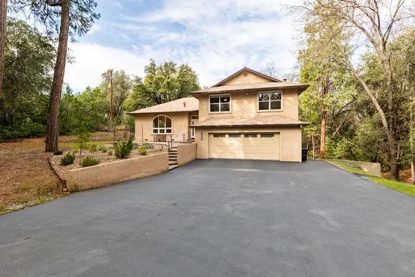 $649,900 | 18777 Sugar Pine Drive South, Pine Grove, CA 95665