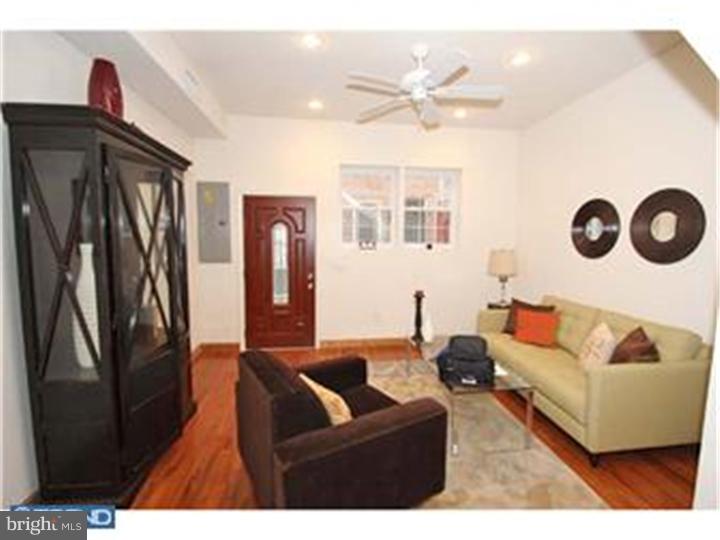 1712 Rodman Street Philadelphia, PA 19146 - Photo 5 of 8 Living Room