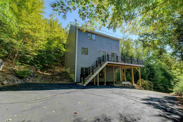 $750,000 | 38 Iron Ledge Road, Bartlett, NH 03838