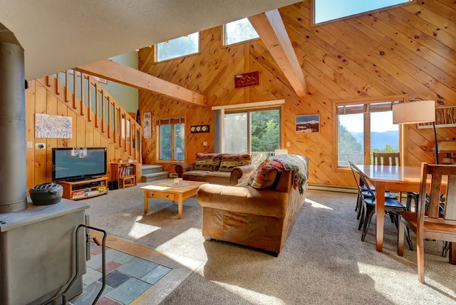 $750,000 | 38 Iron Ledge Road, Bartlett, NH 03838