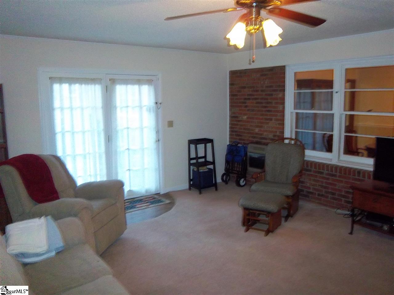 8 Elmhurst Road Greenville, SC 29611 - Photo 14 of 22 Gallery Image 14