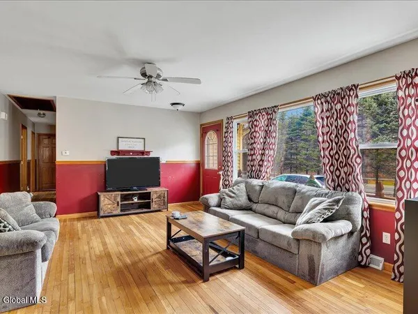 $323,000 | 3689 Highway 2, Brunswick, NY 12052