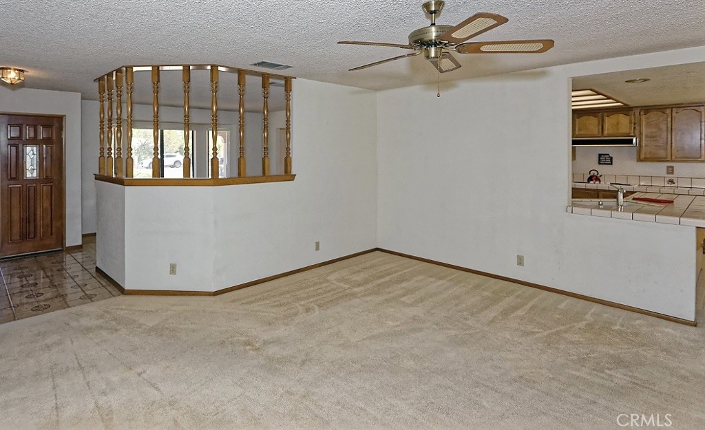 13564 Quapaw Road Apple Valley, CA 92308 - Photo 12 of 52 Family Room