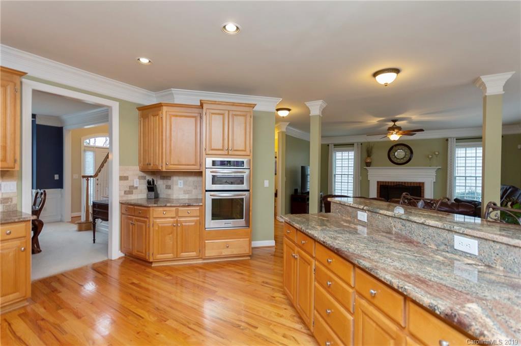 12115 Farnborough Road Huntersville, NC 28078 - Photo 8 of 32 Gallery Image 8