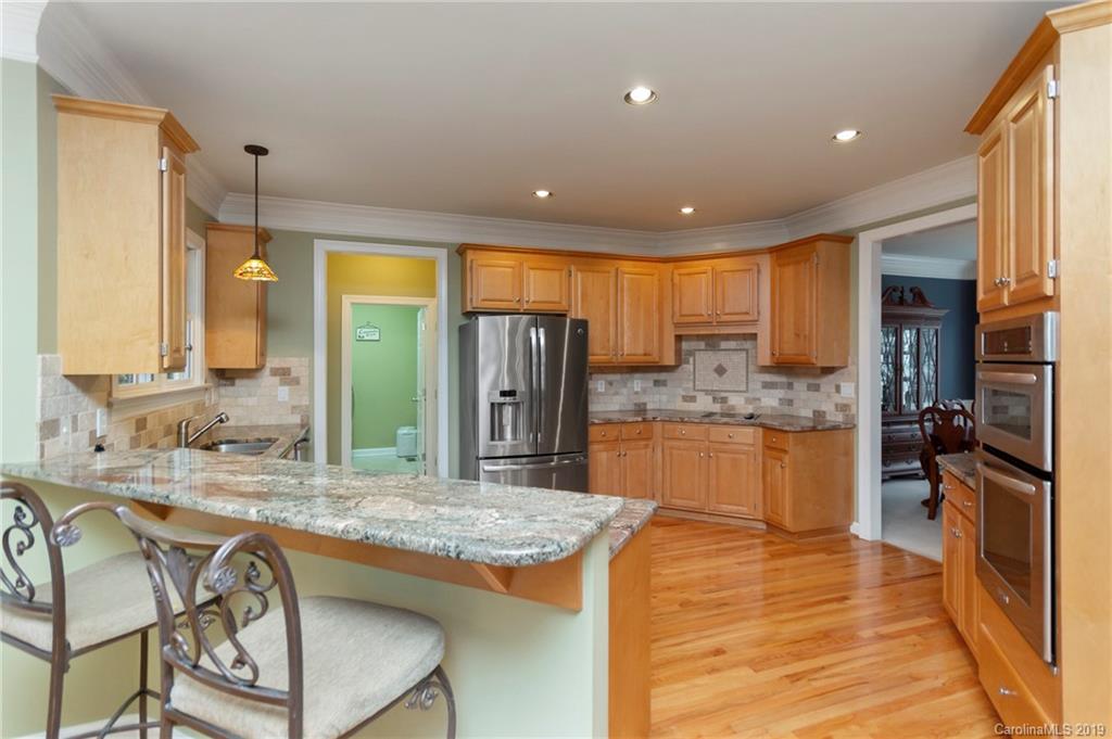 12115 Farnborough Road Huntersville, NC 28078 - Photo 9 of 32 Gallery Image 9