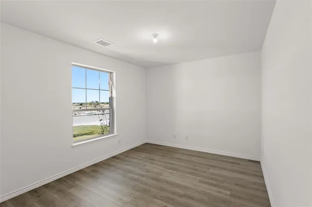 $319,900 | 418 Comanche Drive, Cleburne, TX 76033