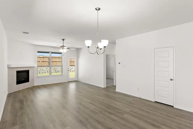 $319,900 | 418 Comanche Drive, Cleburne, TX 76033