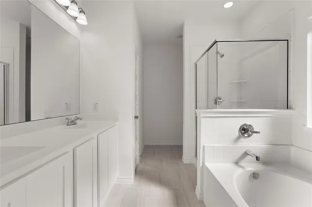 $319,900 | 418 Comanche Drive, Cleburne, TX 76033