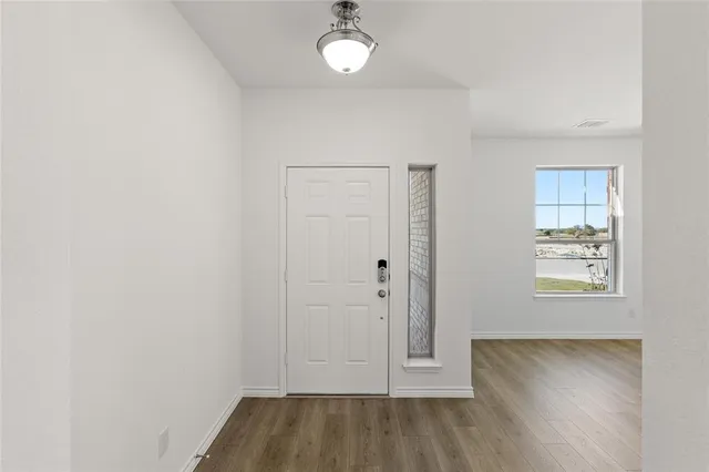 $319,900 | 418 Comanche Drive, Cleburne, TX 76033