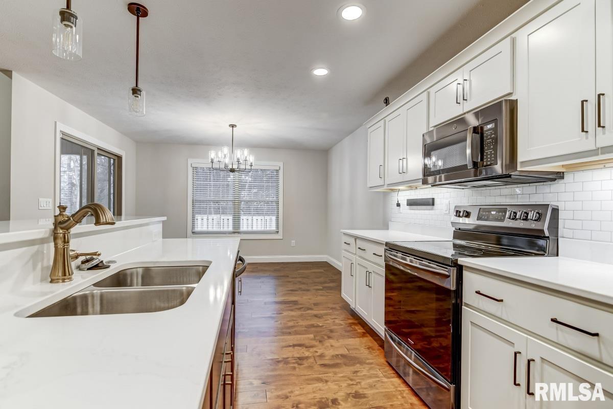 3417 Mazon Court Springfield, IL 62711 - Photo 13 of 37