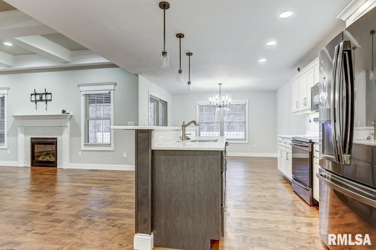 3417 Mazon Court Springfield, IL 62711 - Photo 14 of 37