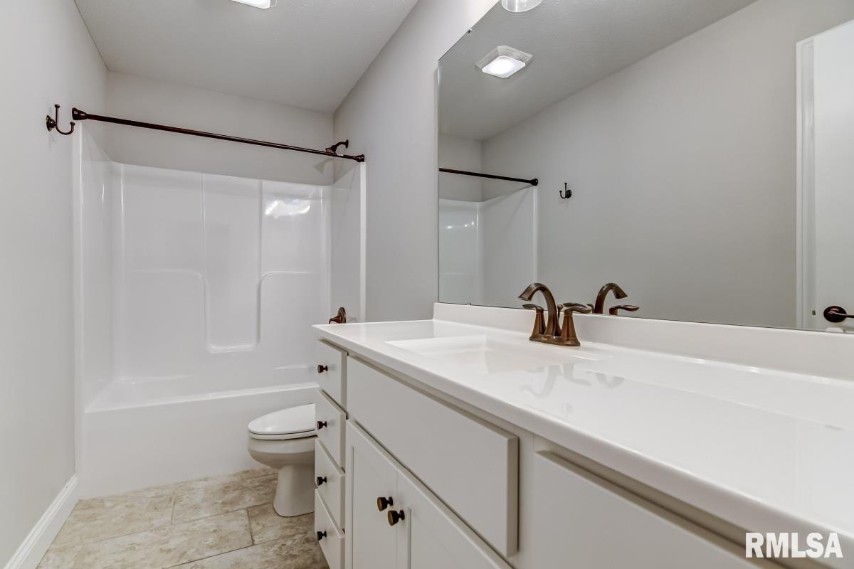 3417 Mazon Court Springfield, IL 62711 - Photo 26 of 37