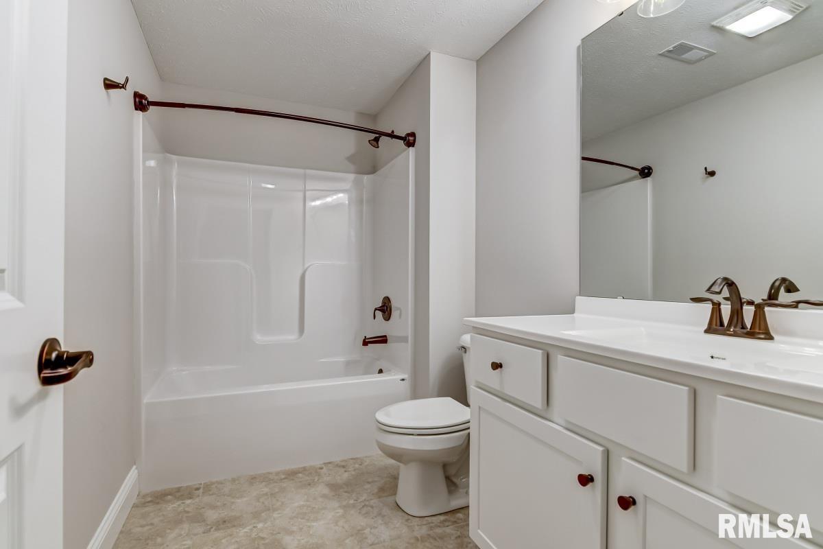 3417 Mazon Court Springfield, IL 62711 - Photo 33 of 37