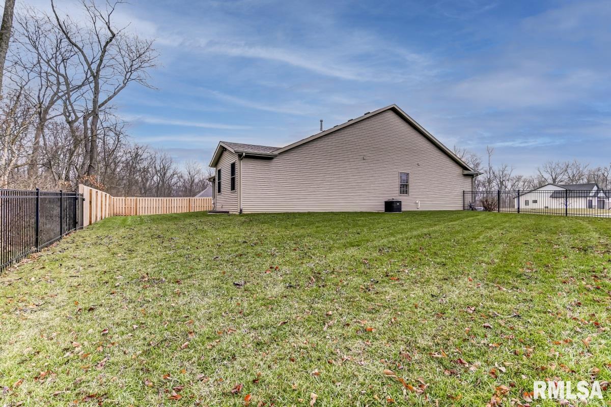 3417 Mazon Court Springfield, IL 62711 - Photo 35 of 37