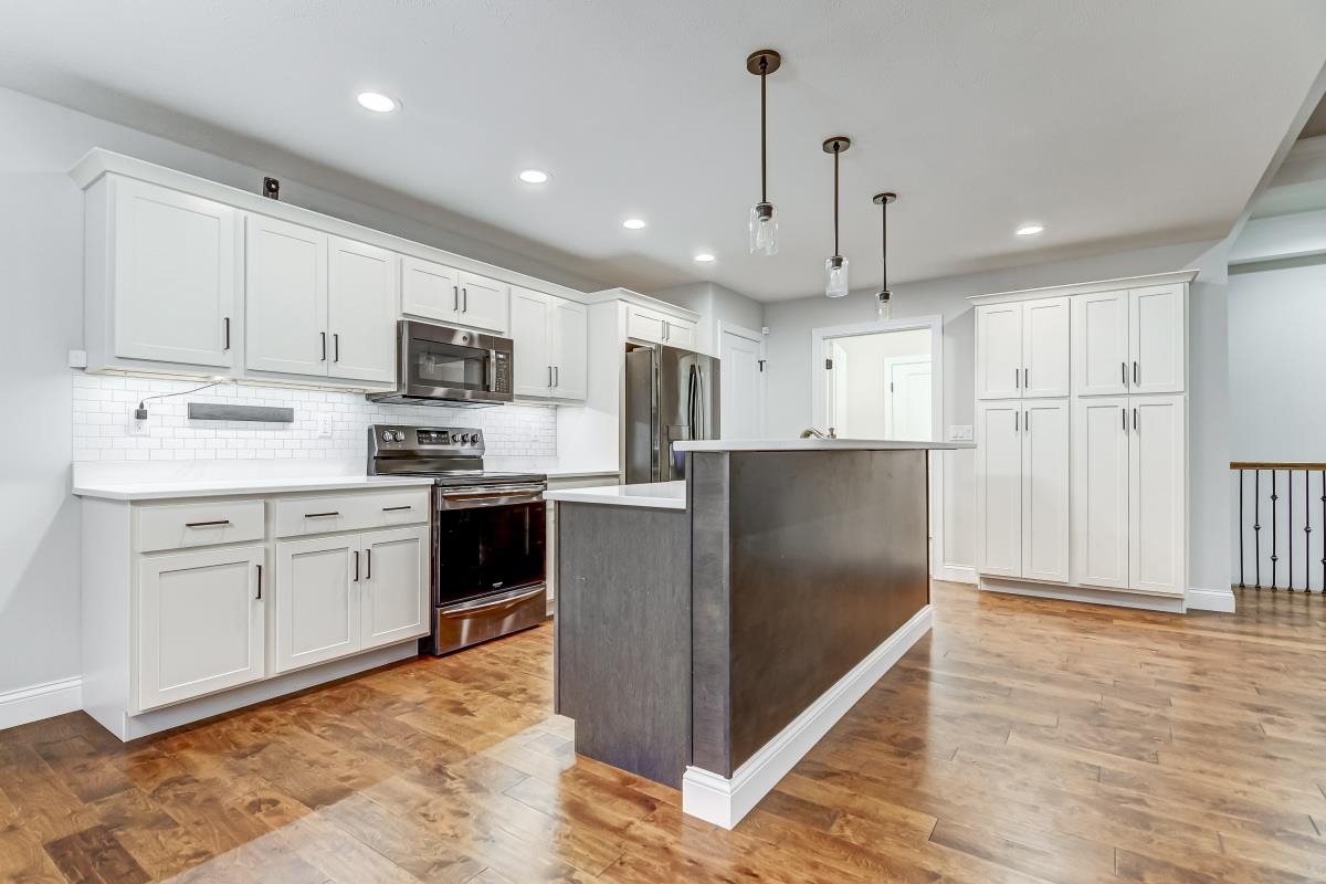 3417 Mazon Court Springfield, IL 62711 - Photo 10 of 37