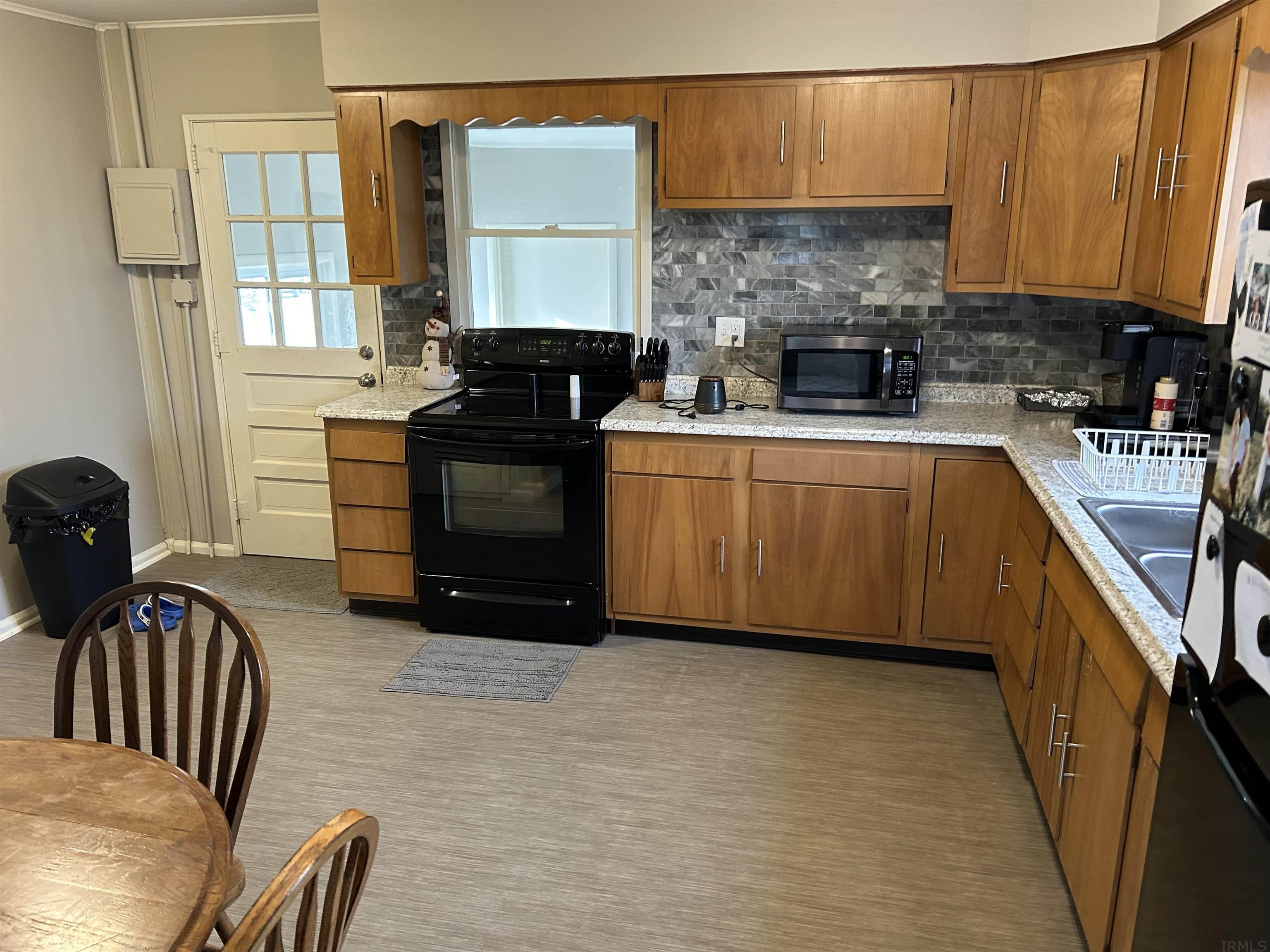 297 Park Place Decatur, IN 46733 - Photo 13 of 18 Gallery Image 13