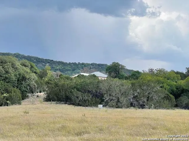 $989,000 | 326 Rocky Creek Road, Medina, TX 78055
