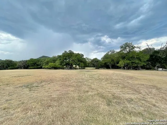 $989,000 | 326 Rocky Creek Road, Medina, TX 78055