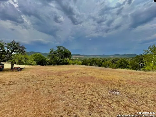 $989,000 | 326 Rocky Creek Road, Medina, TX 78055