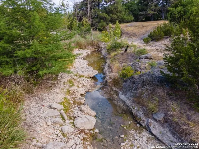 $989,000 | 326 Rocky Creek Road, Medina, TX 78055