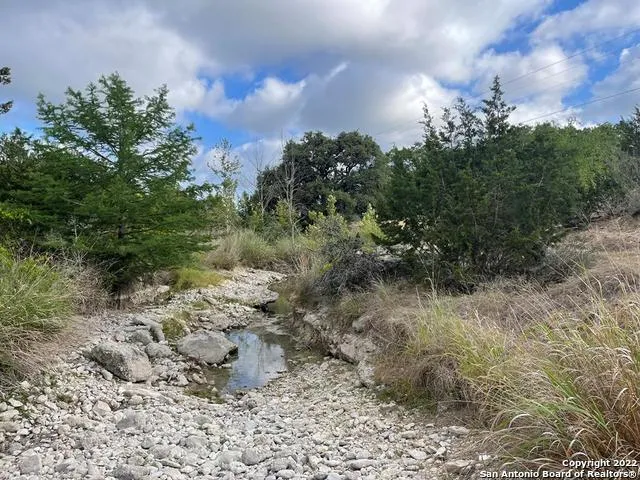 $989,000 | 326 Rocky Creek Road, Medina, TX 78055