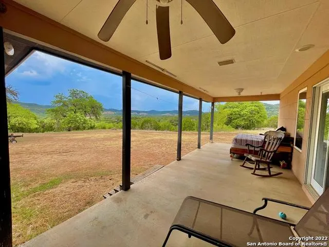 $989,000 | 326 Rocky Creek Road, Medina, TX 78055