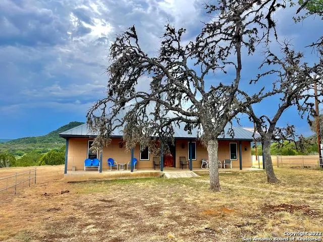 $989,000 | 326 Rocky Creek Road, Medina, TX 78055