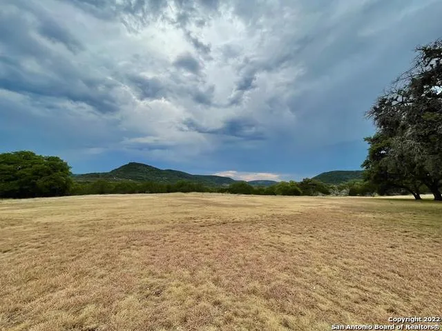 $989,000 | 326 Rocky Creek Road, Medina, TX 78055