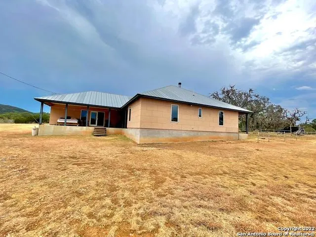 $989,000 | 326 Rocky Creek Road, Medina, TX 78055