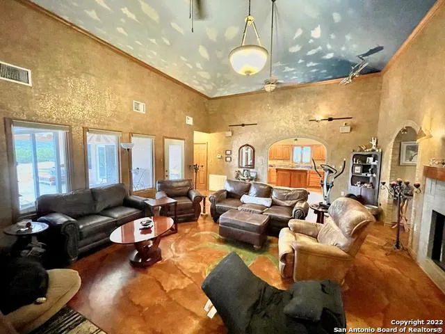 $989,000 | 326 Rocky Creek Road, Medina, TX 78055