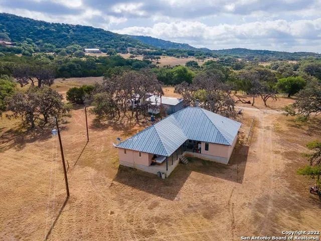 $989,000 | 326 Rocky Creek Road, Medina, TX 78055