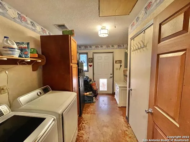 $989,000 | 326 Rocky Creek Road, Medina, TX 78055