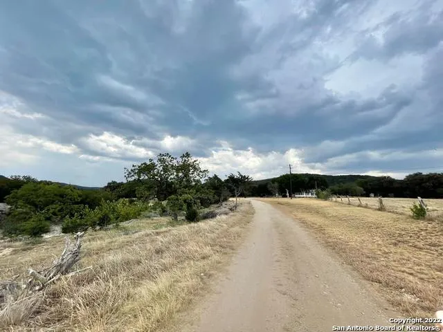 $989,000 | 326 Rocky Creek Road, Medina, TX 78055