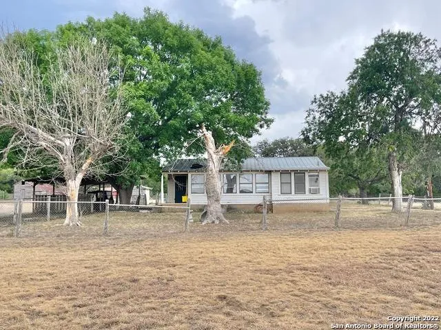 $989,000 | 326 Rocky Creek Road, Medina, TX 78055