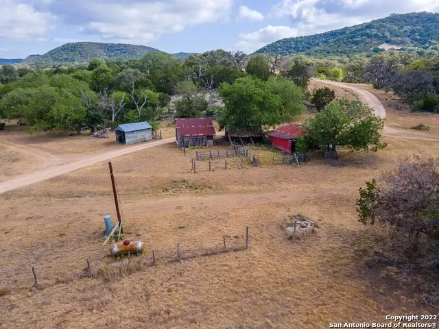 $989,000 | 326 Rocky Creek Road, Medina, TX 78055