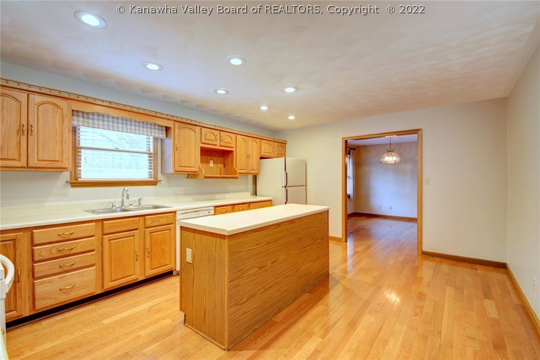 3 Acorn Lane Elkview, WV 25071 - Photo 10 of 30 Gallery Image 10