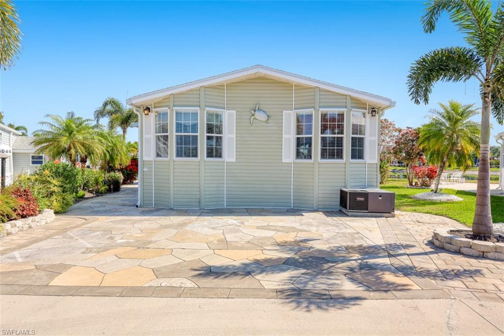 3068 Waterview Point Naples, FL 34120 - Photo 2 of 30 Gallery Image 2
