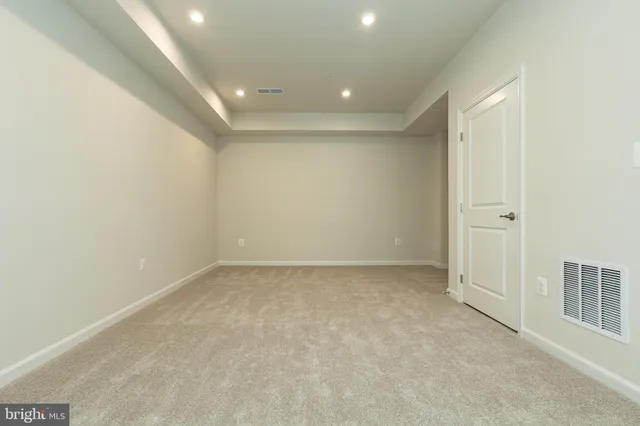 $2,950 | 180 Woodgate Circle, Unit CLARENDON3, Pasadena, MD 21122