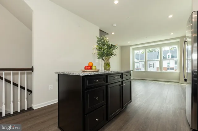 $2,950 | 180 Woodgate Circle, Unit CLARENDON3, Pasadena, MD 21122