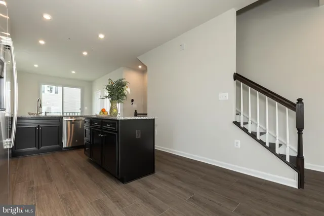 $2,950 | 180 Woodgate Circle, Unit CLARENDON3, Pasadena, MD 21122