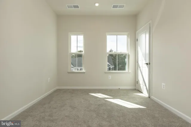 $2,950 | 180 Woodgate Circle, Unit CLARENDON3, Pasadena, MD 21122