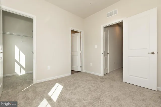 $2,950 | 180 Woodgate Circle, Unit CLARENDON3, Pasadena, MD 21122