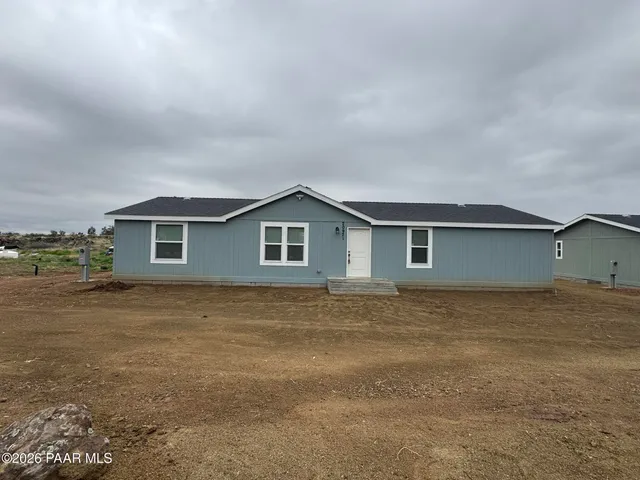 a house view with a outdoor space