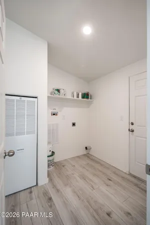 an empty room with closet