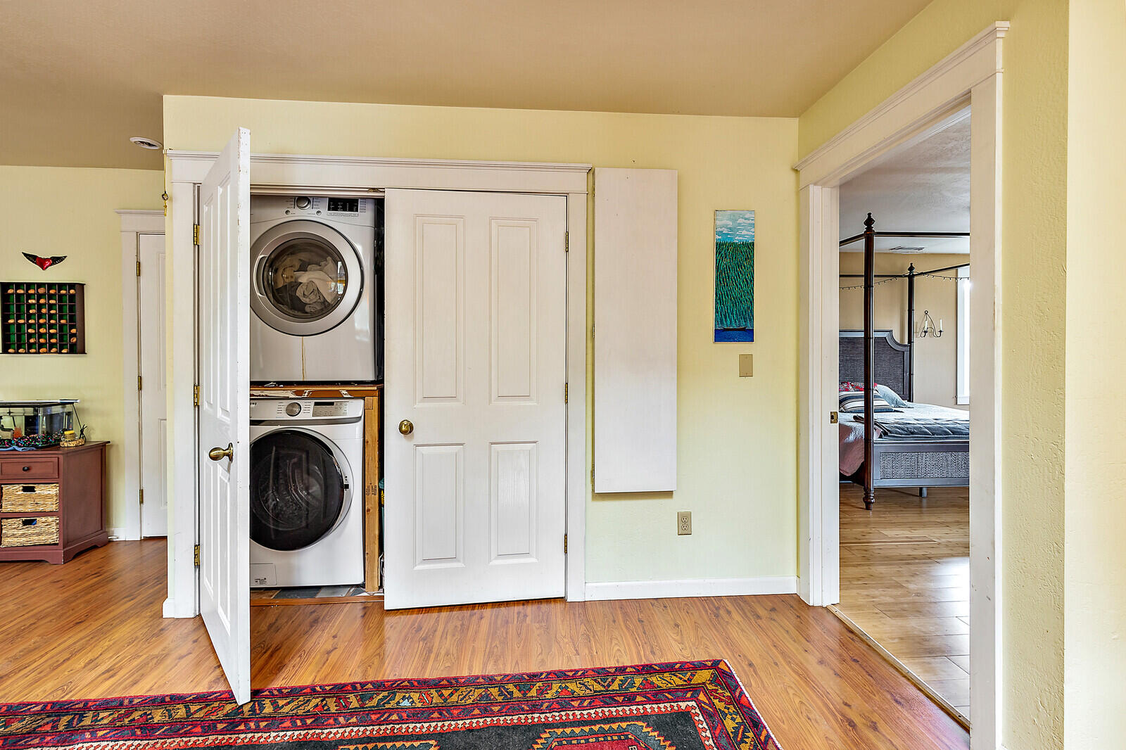 4790 Andrews Road Medford, OR 97501 - Photo 24 of 80 Laundry on main level just off of primary bedroom.