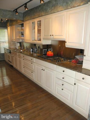 Kitchen #2