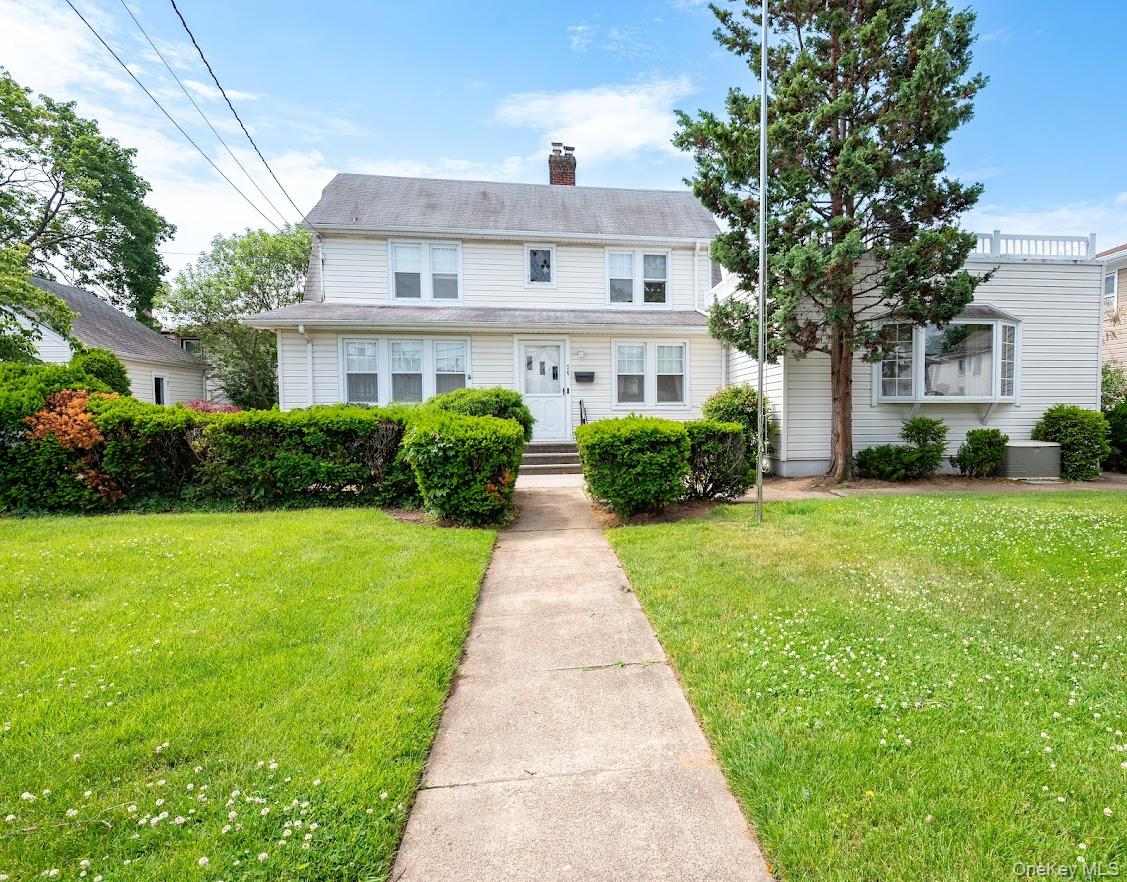 34 Remsen Avenue Valley Stream, NY 11580 - Photo 1 of 23